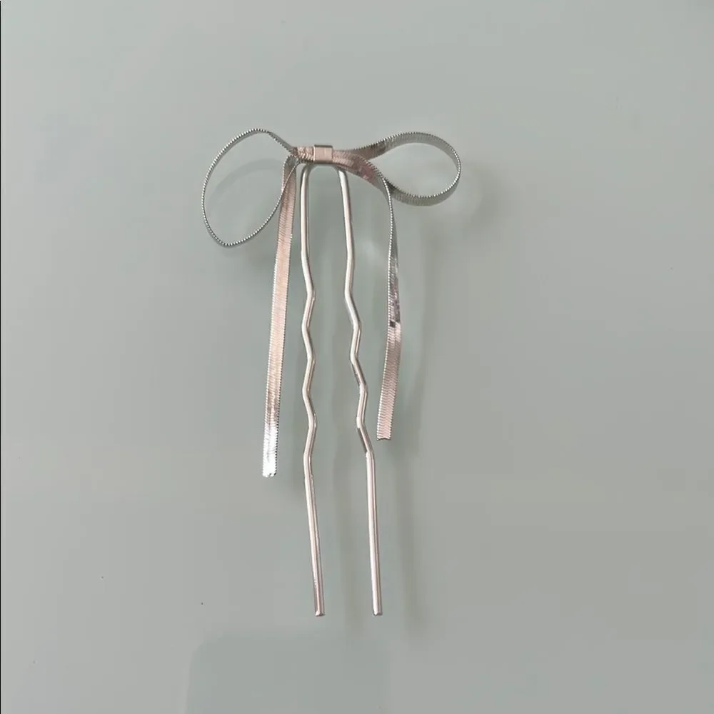 Silver Hair Bow pin A954